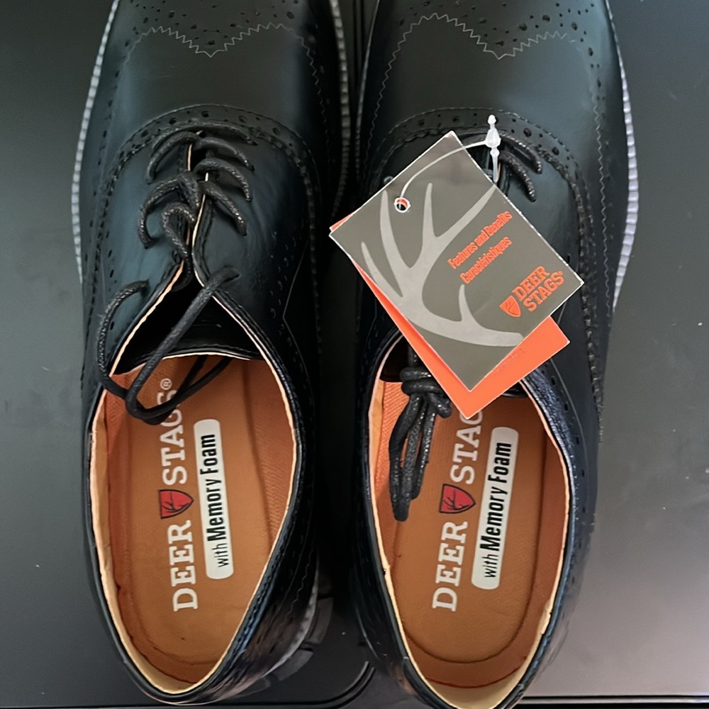 Deer Stags Benton Oxfords Size 11
NWT - Picture 4 of 6